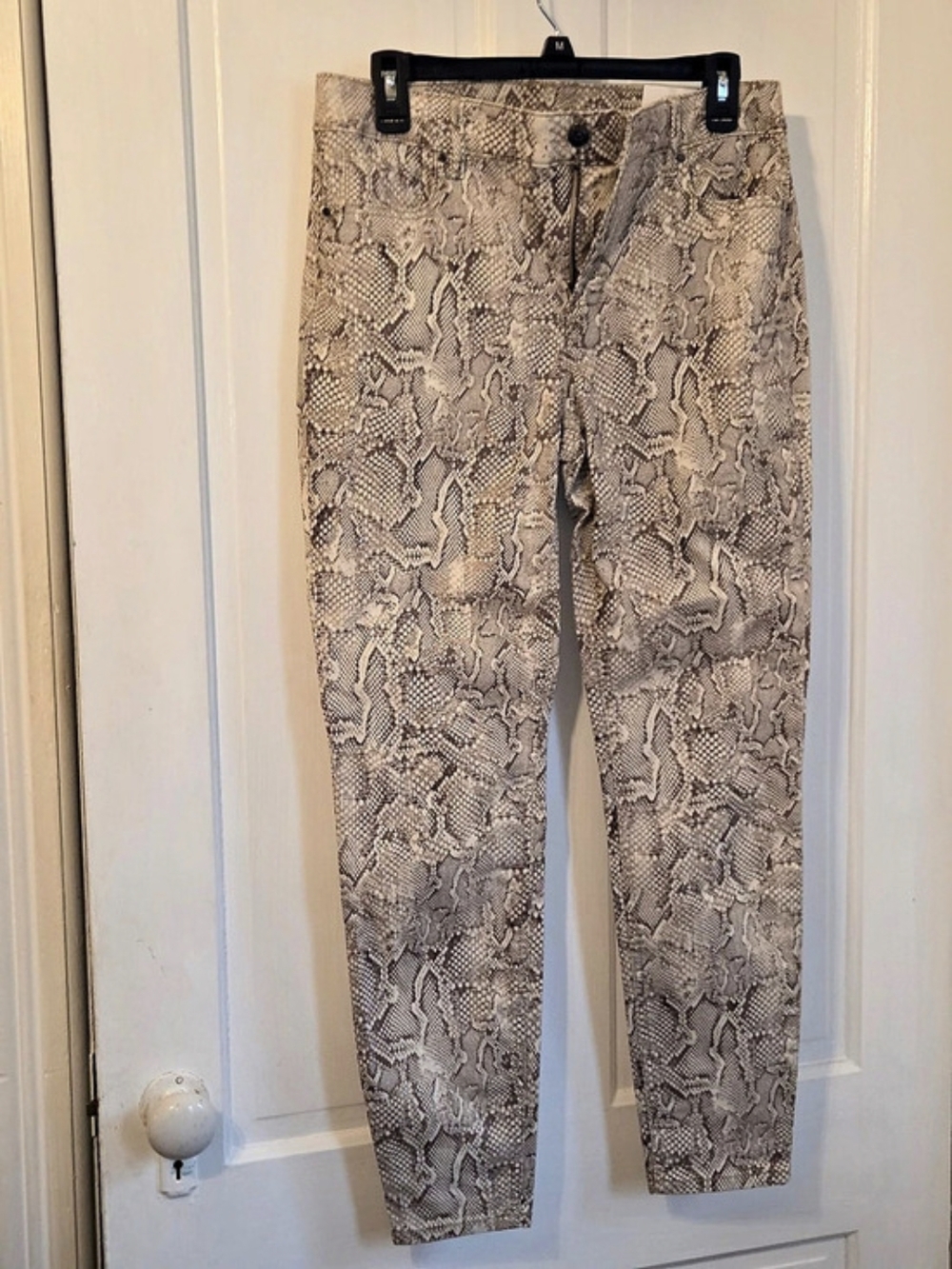 WHITE HOUSE BLACHigh-Rise Skinny Ankle Snake Print Skinny Ankle Jeans Size 6 NWT